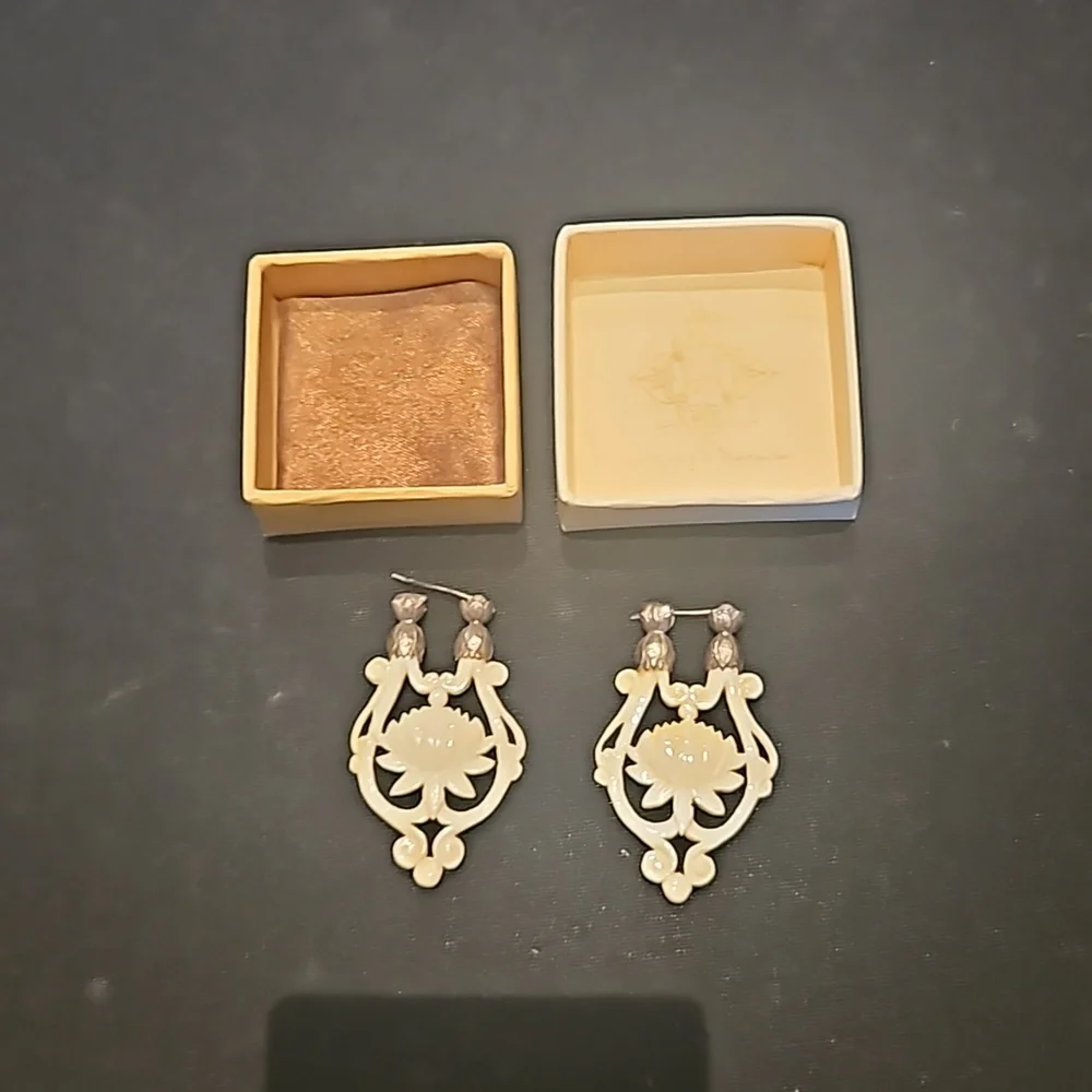 Liquid Fire MantraLotus Earrings - Picture 4 of 5